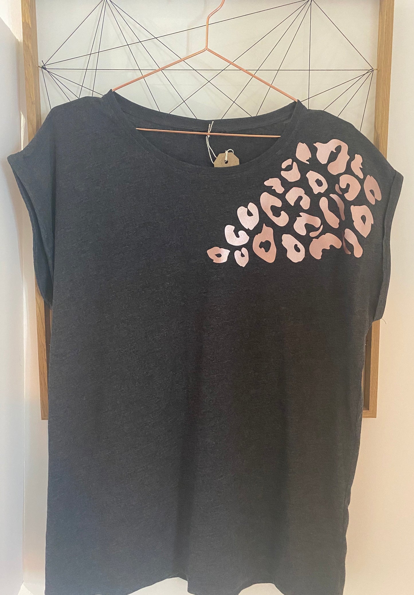 Womens Leopard Print Tee, Womens Fashion Tee, Leopard Design Tee, Womens Rose Gold Design Tee